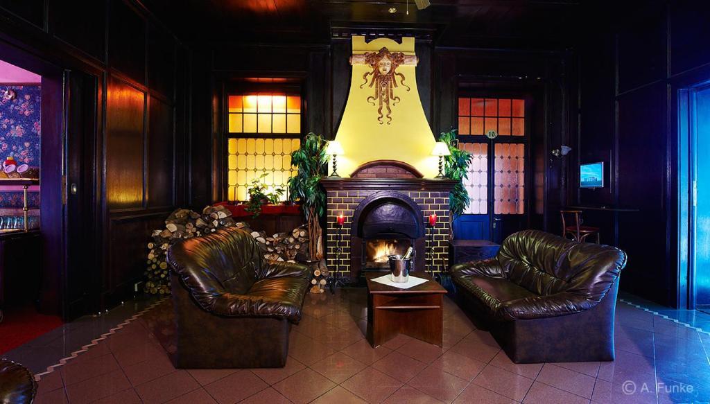 Hotel Lovecky Zamecek Orion Либерец Екстериор снимка