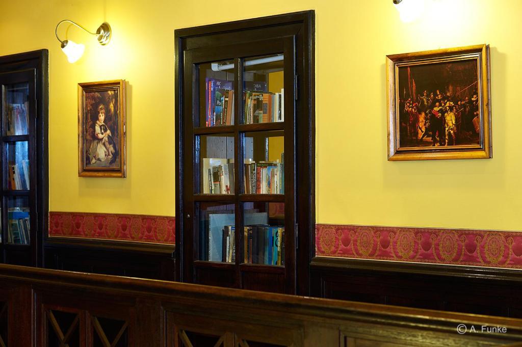 Hotel Lovecky Zamecek Orion Либерец Екстериор снимка