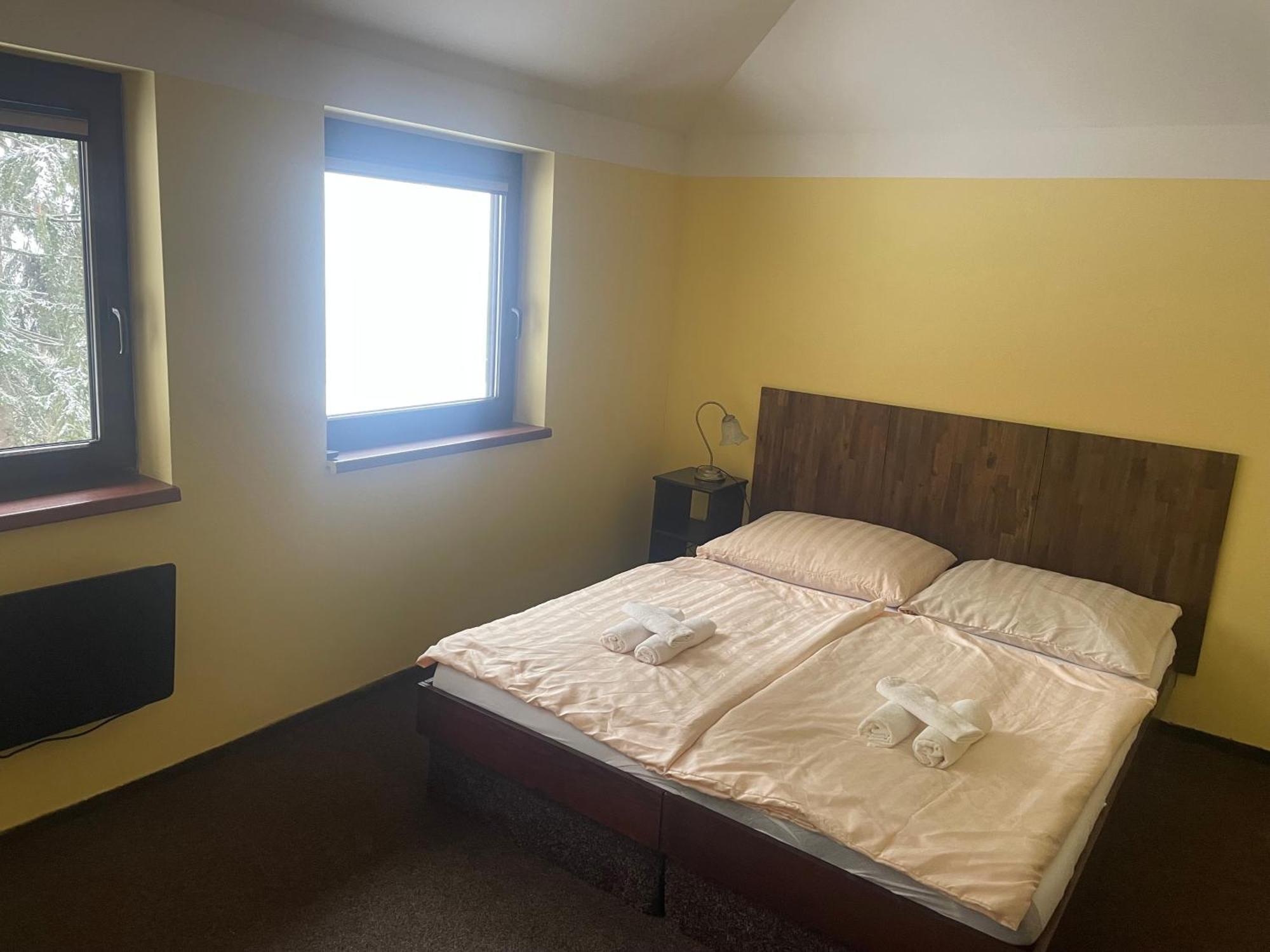 Hotel Lovecky Zamecek Orion Либерец Екстериор снимка